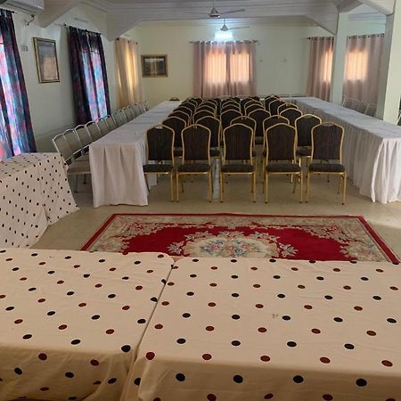 Hotel Paradialaw Dakar Esterno foto