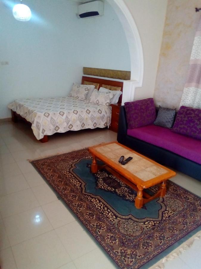 Hotel Paradialaw Dakar Esterno foto