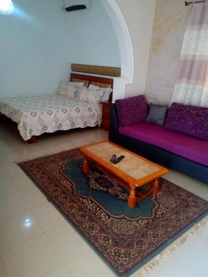 Hotel Paradialaw Dakar Esterno foto