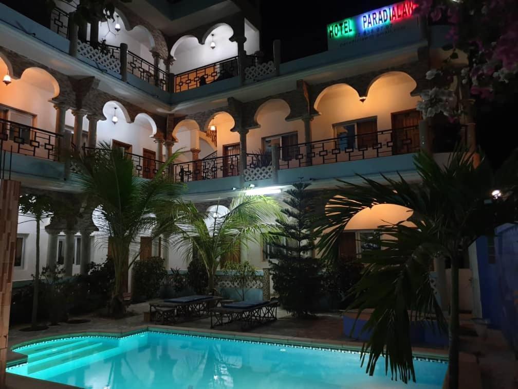 Hotel Paradialaw Dakar Esterno foto